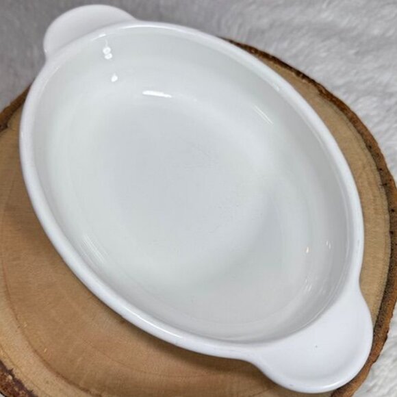 Vintage CorningWare Oval 14oz Handled Baker with Pyrex Handled Glass Lid - Picture 9 of 14